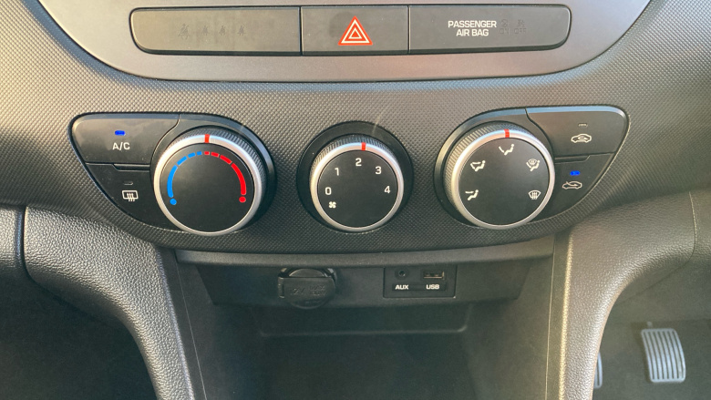 Hyundai i10 1.0 SE 5dr Petrol Hatchback